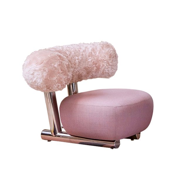 Розовый шезлонг