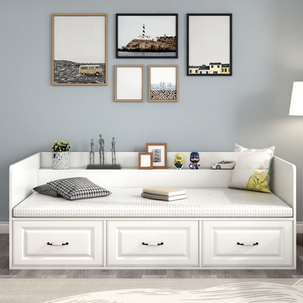 Кровать с тремя ящиками для хранения вещей