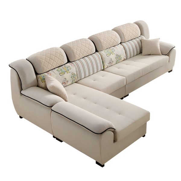 Трехместный угловой диван в гостиную.